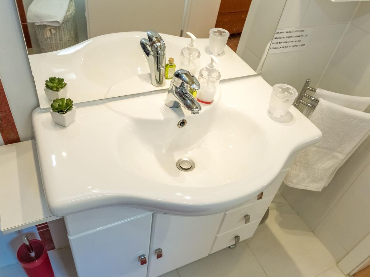 Spacious Holiday Home In Molat With Pool Brgulje Kültér fotó